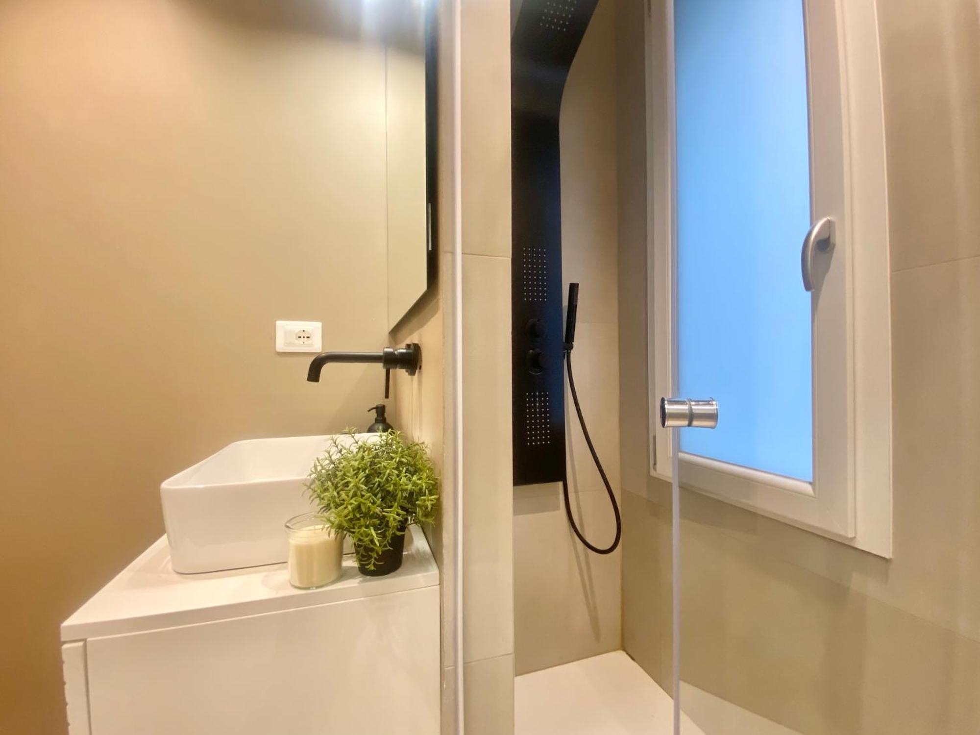 Casaviva - Apartment In The Historic Center - Sea Genoa Bagian luar foto